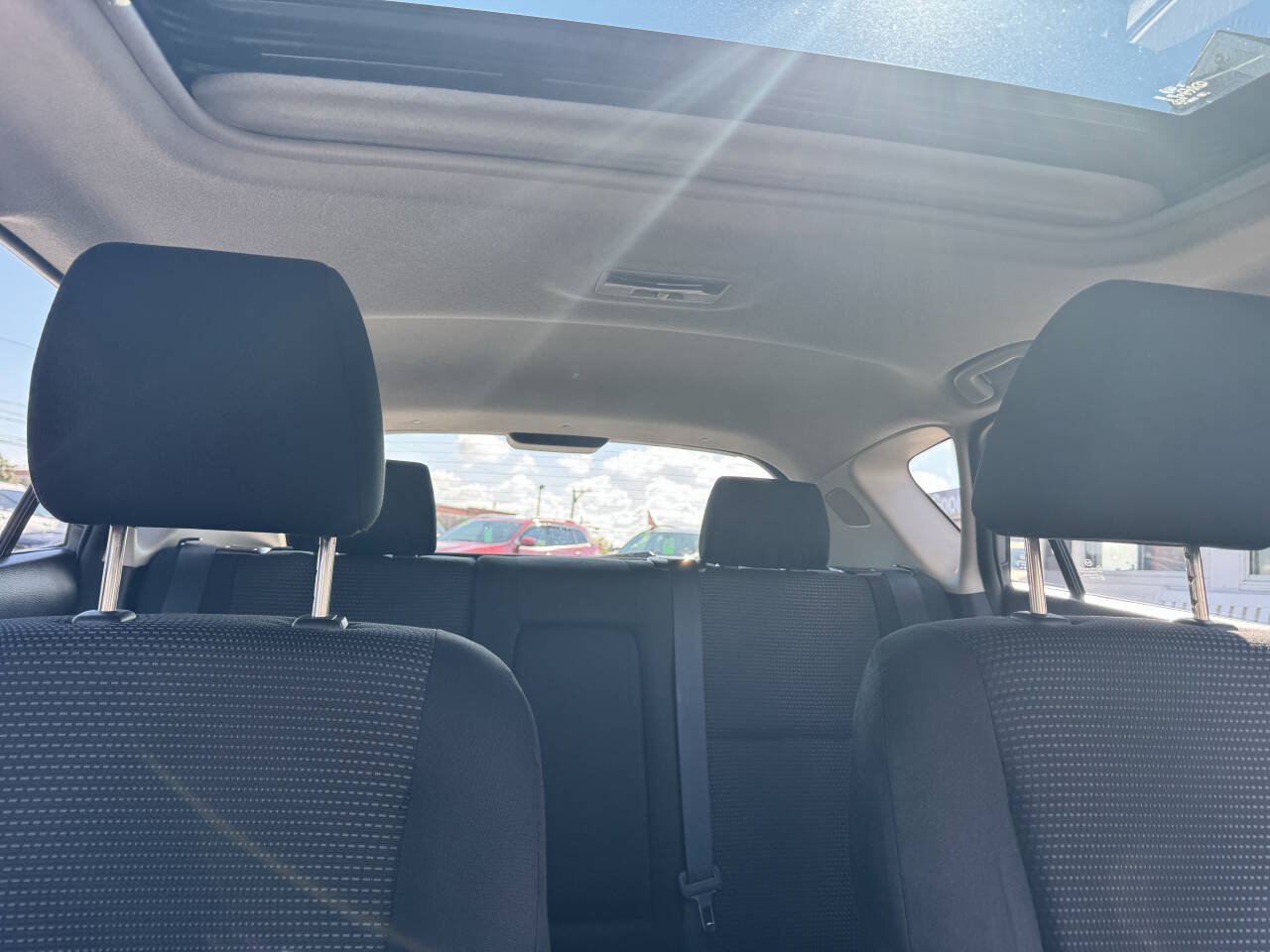 Used 2012 MAZDA MAZDA3 i Touring FWD image 37