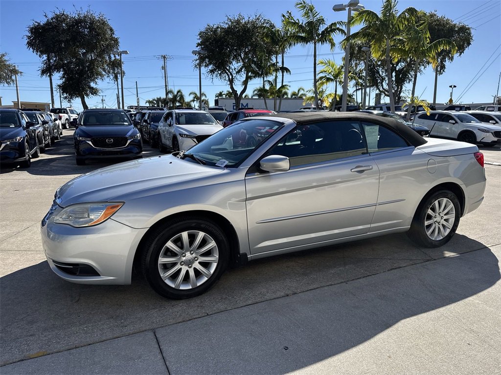 Used 2011 Chrysler 200 Touring image 11