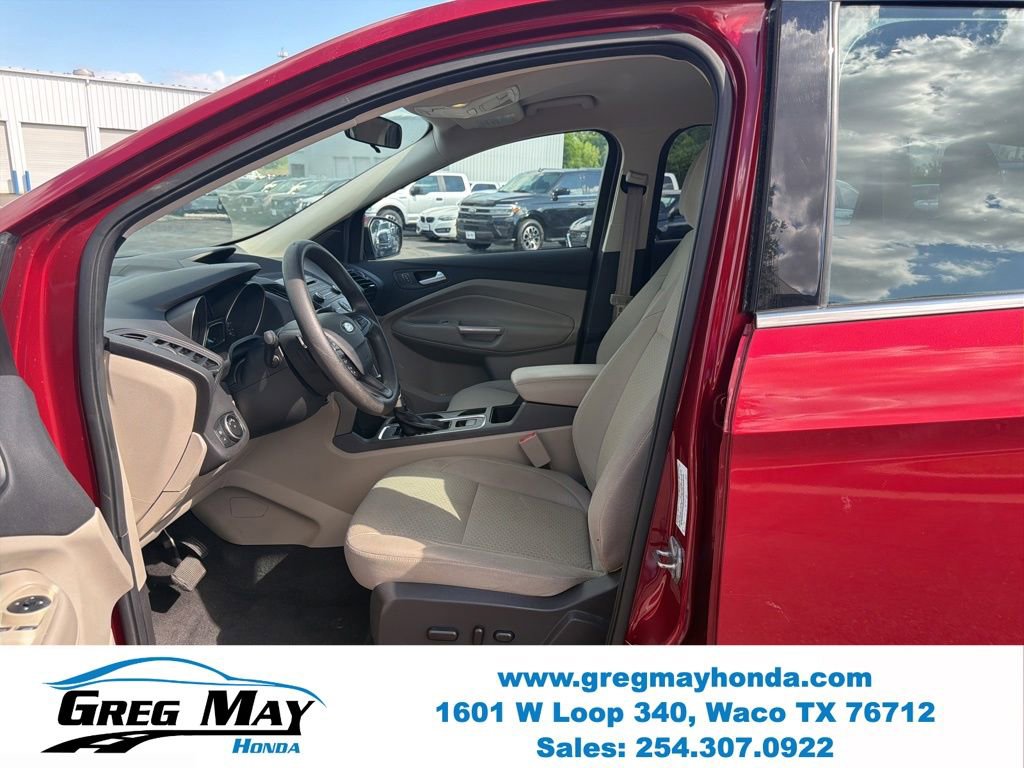 Used 2017 Ford Escape SE FWD image 10