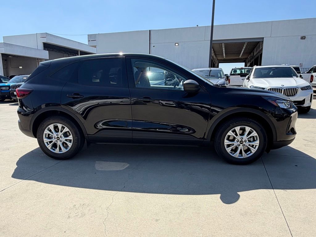New 2025 Ford Escape Active FWD image 6