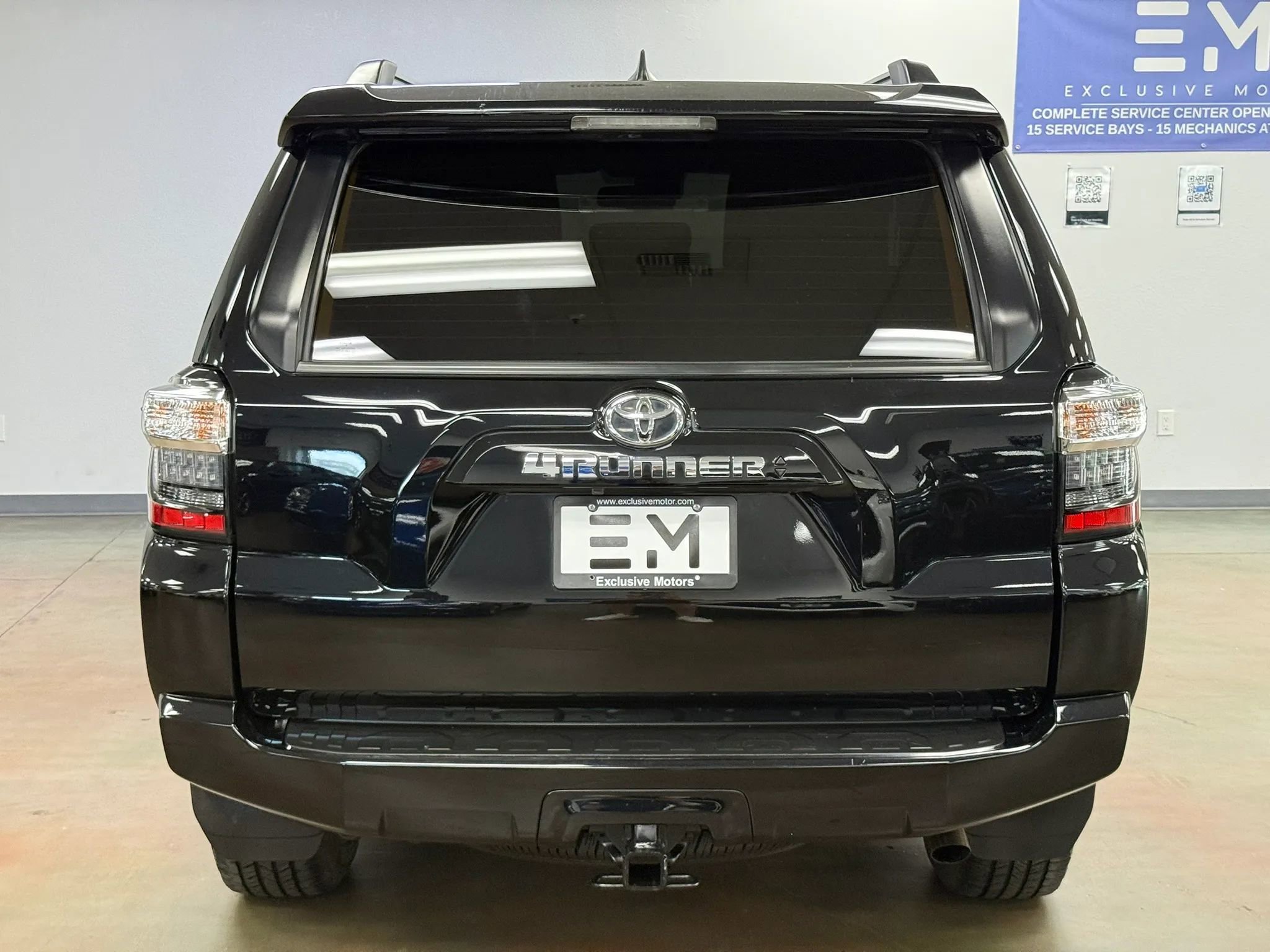 Used 2020 Toyota 4Runner SR5 Premium w/ Moonroof Package AWD/4WD image 6