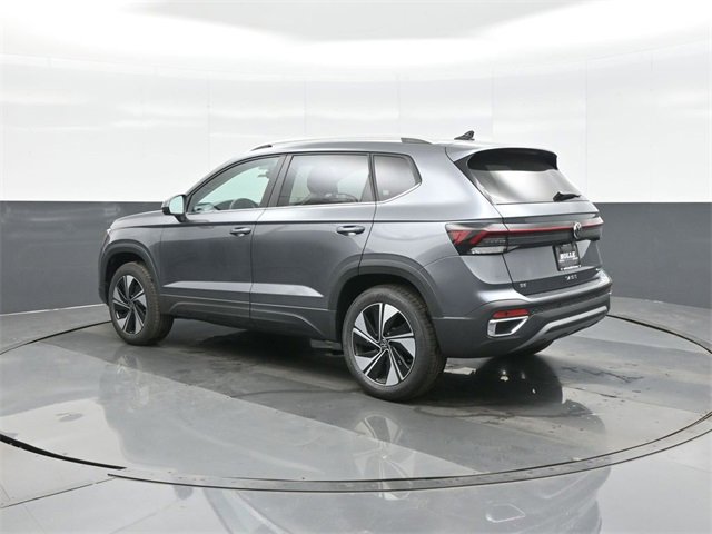 New 2026 Volkswagen Taos SE image 5