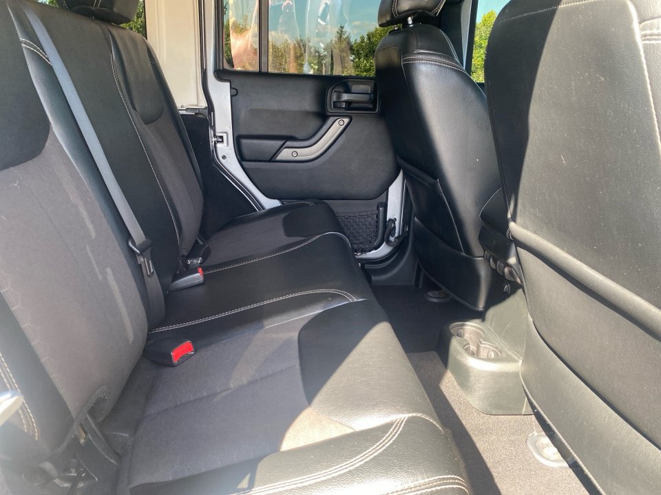Used 2018 Jeep Wrangler Unlimited Sport AWD/4WD image 33