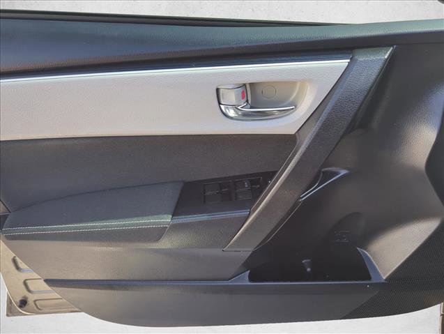 Used 2018 Toyota Corolla LE FWD image 10