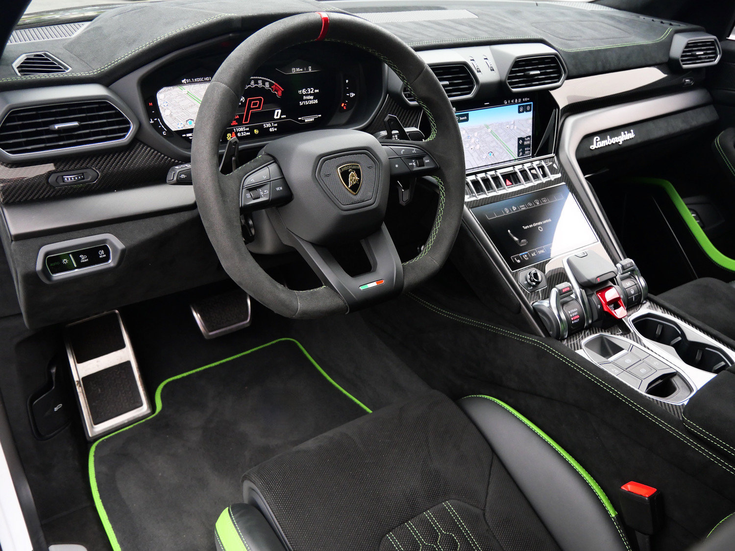 Used 2024 Lamborghini Urus Performante AWD/4WD image 11