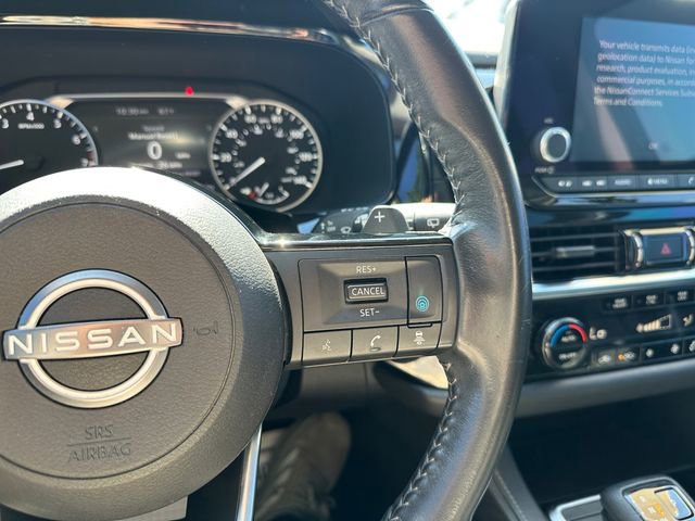 Used 2022 Nissan Pathfinder SV AWD/4WD image 23