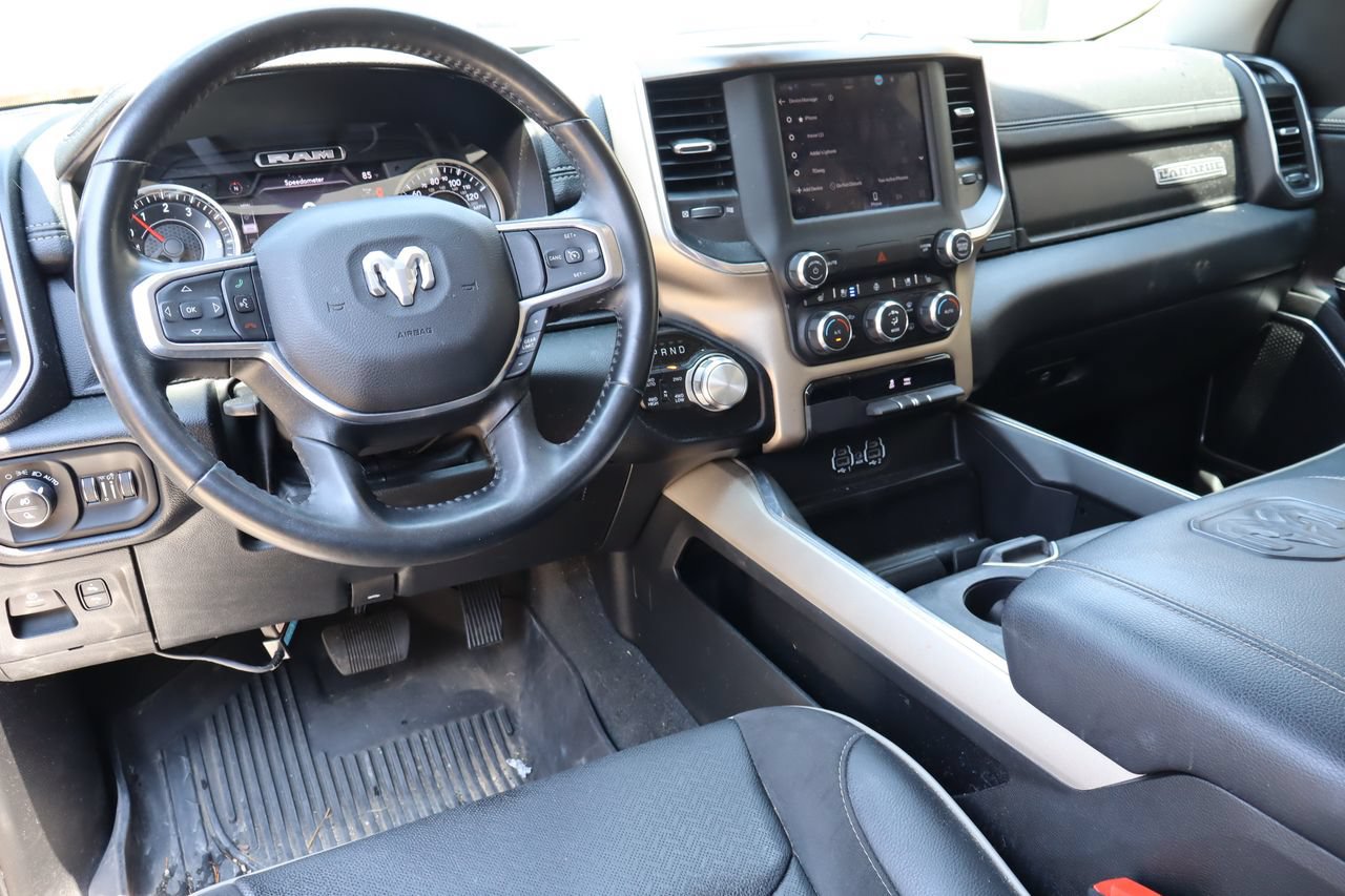 Used 2022 RAM 1500 Laramie AWD/4WD image 4