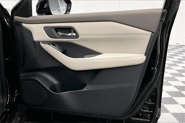 New 2025 Nissan Rogue SL image 36