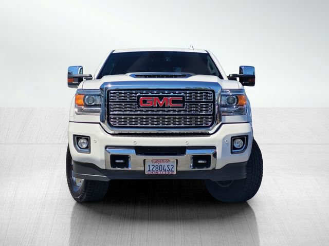 Used 2019 GMC Sierra 3500 Denali w/ Duramax Plus Package AWD/4WD image 2
