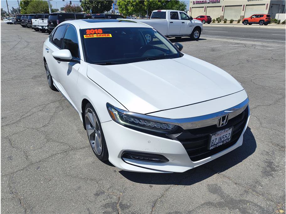 Used 2018 Honda Accord Touring image 3