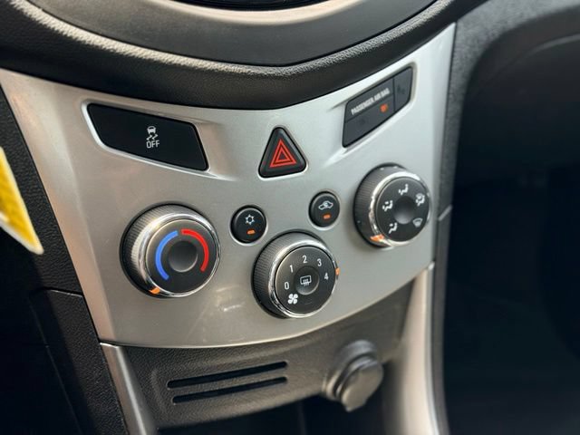 Used 2016 Chevrolet Trax LT w/ LT Convenience Package FWD image 13