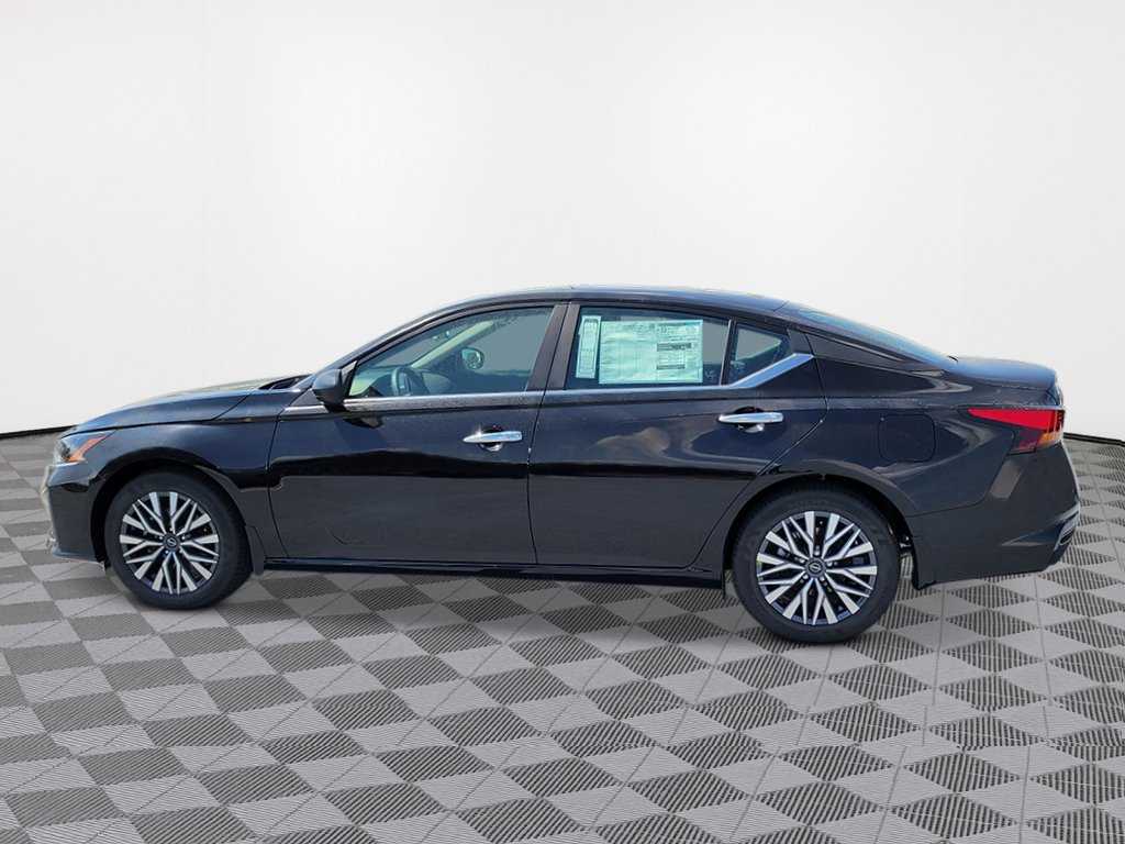New 2026 Nissan Altima 2.5 SV FWD image 3