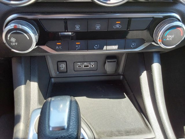 Used 2024 Nissan Sentra SV FWD image 28