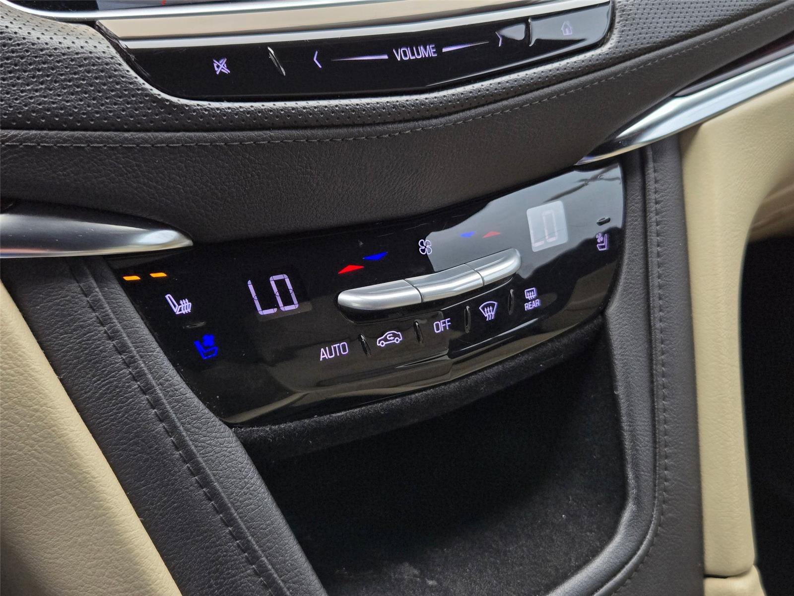 Used 2017 Cadillac XT5 Premium Luxury FWD image 20
