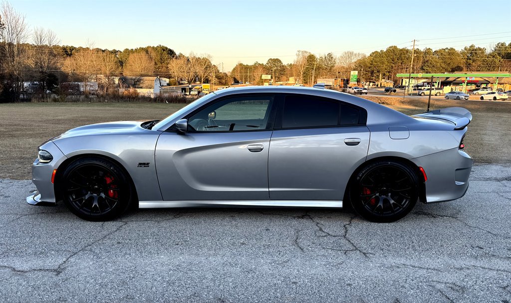Used 2017 Dodge Charger SRT w/ Harman/Kardon Audio Group image 12