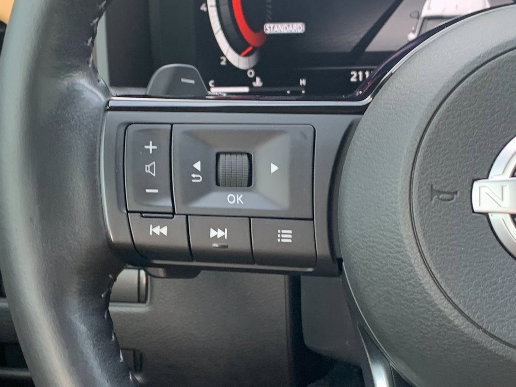 Used 2023 Nissan Rogue Platinum w/ Platinum Premium Package image 10