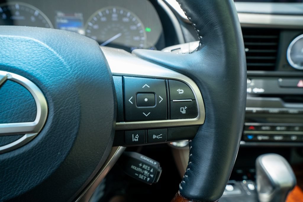 Used 2019 Lexus RX 350L FWD w/ Premium Package image 35