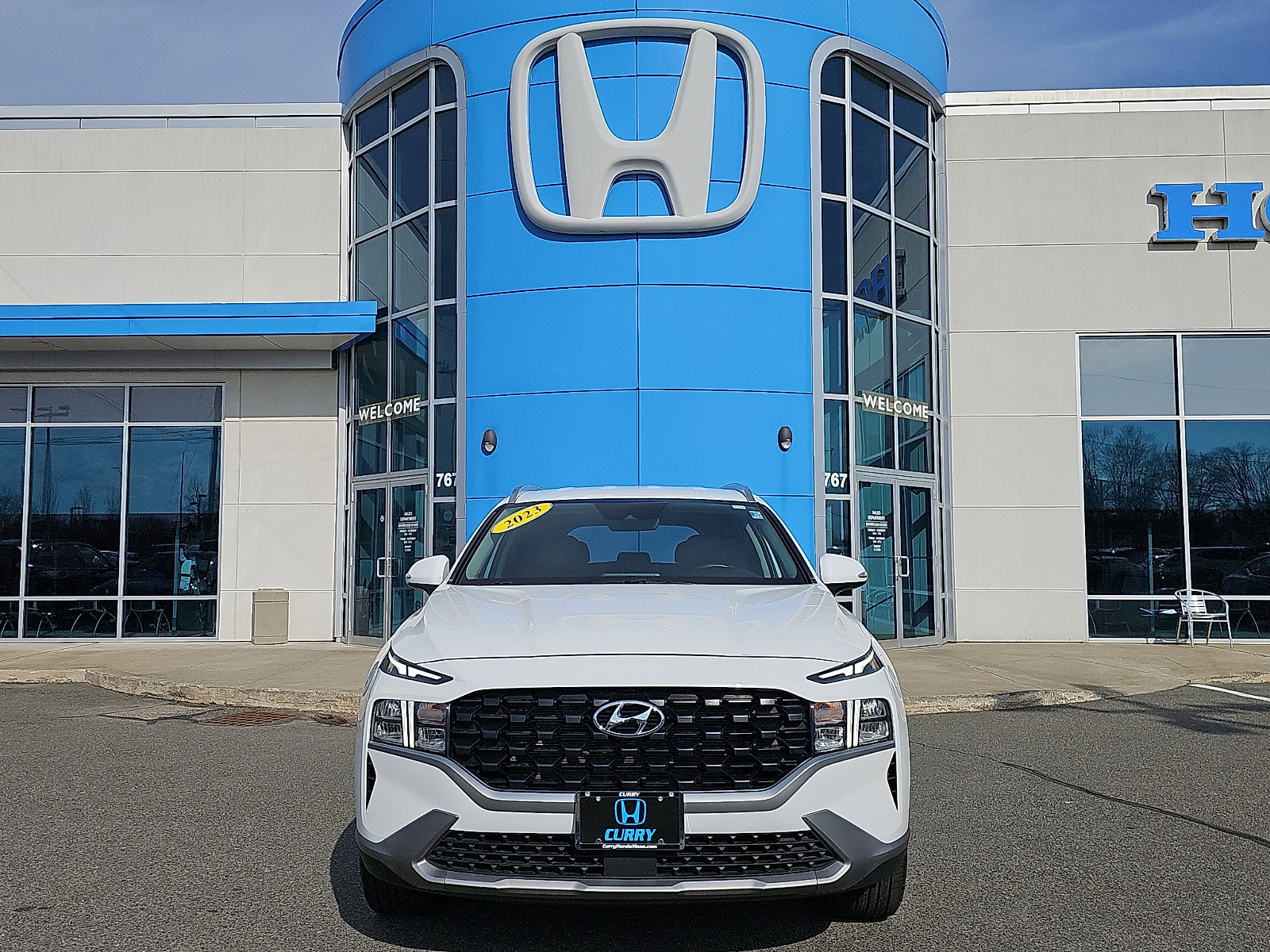 Used 2023 Hyundai Santa Fe SEL image 2