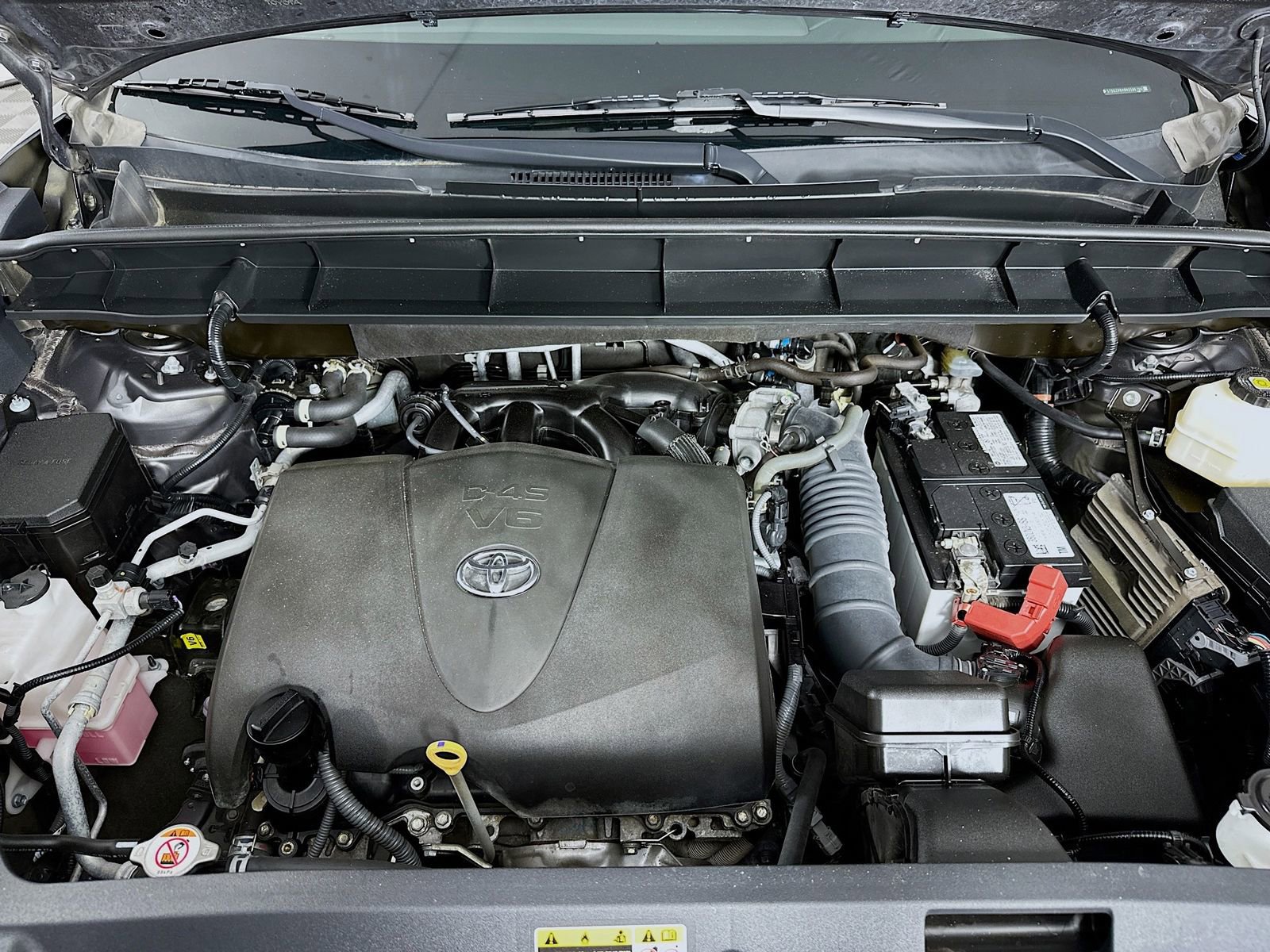 Used 2022 Toyota Highlander XLE AWD/4WD image 33