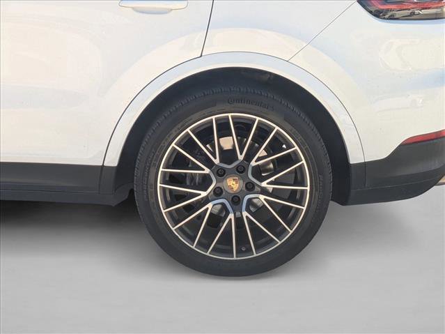Used 2021 Porsche Cayenne image 15