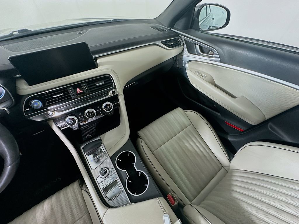 Used 2023 Genesis G70 2.0T w/ Sport Prestige Package image 11