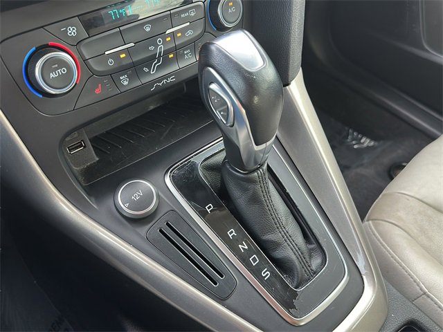 Used 2015 Ford Focus Titanium image 32