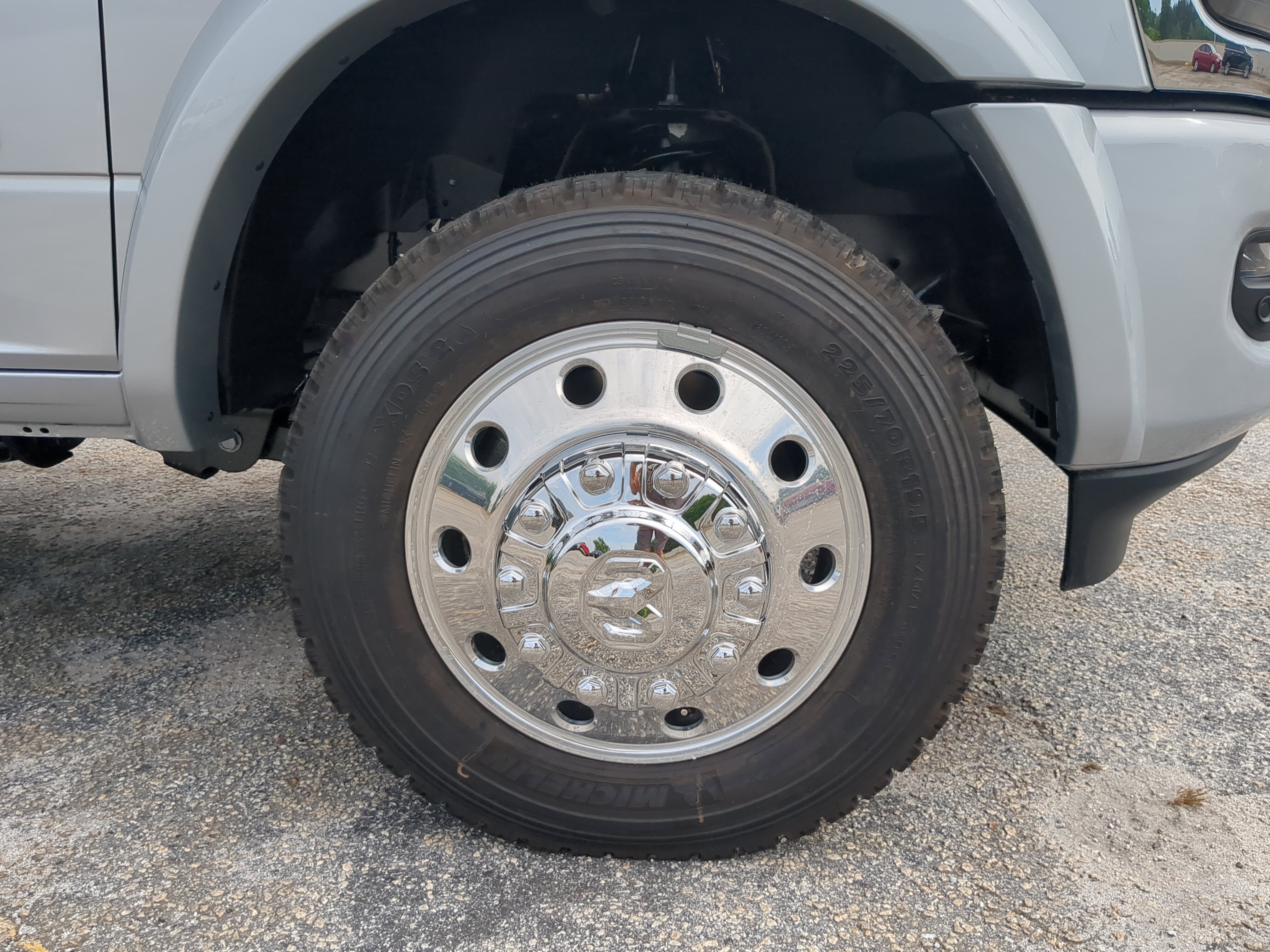 New 2026 RAM 4500 4x4 Crew Cab DRW image 9