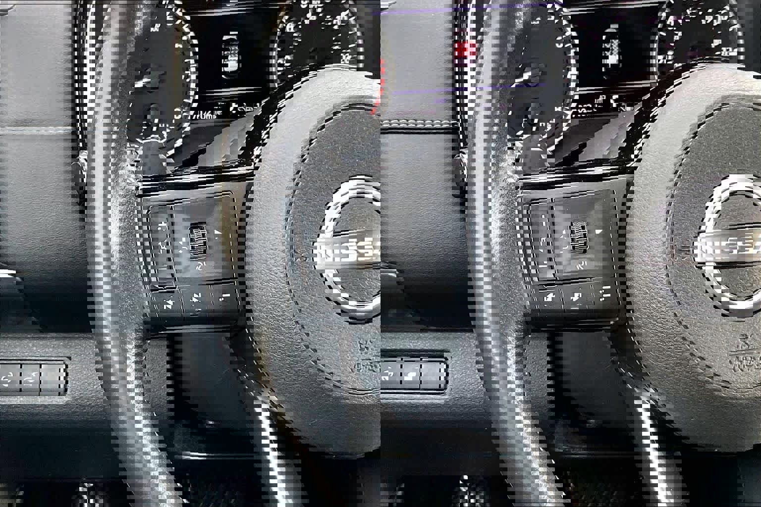 Used 2023 Nissan Pathfinder SL image 22