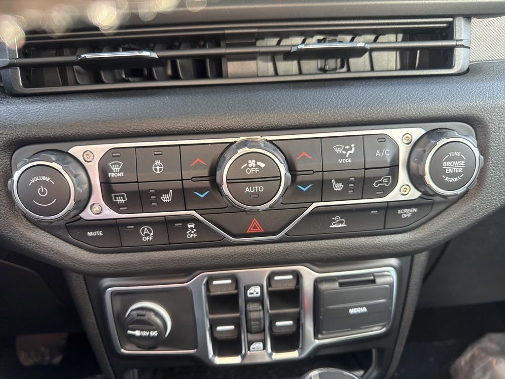 New 2025 Jeep Gladiator Sport image 33
