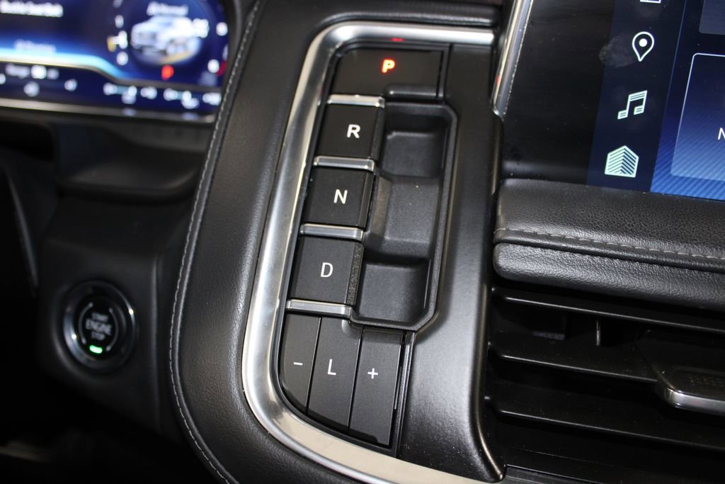 Used 2023 Chevrolet Suburban Z71 w/ Luxury Package image 31