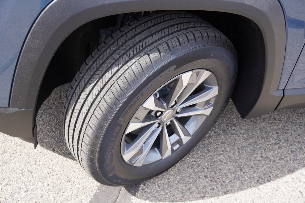 New 2026 Chevrolet Equinox LT w/ Safety and Technology Package AWD/4WD image 9