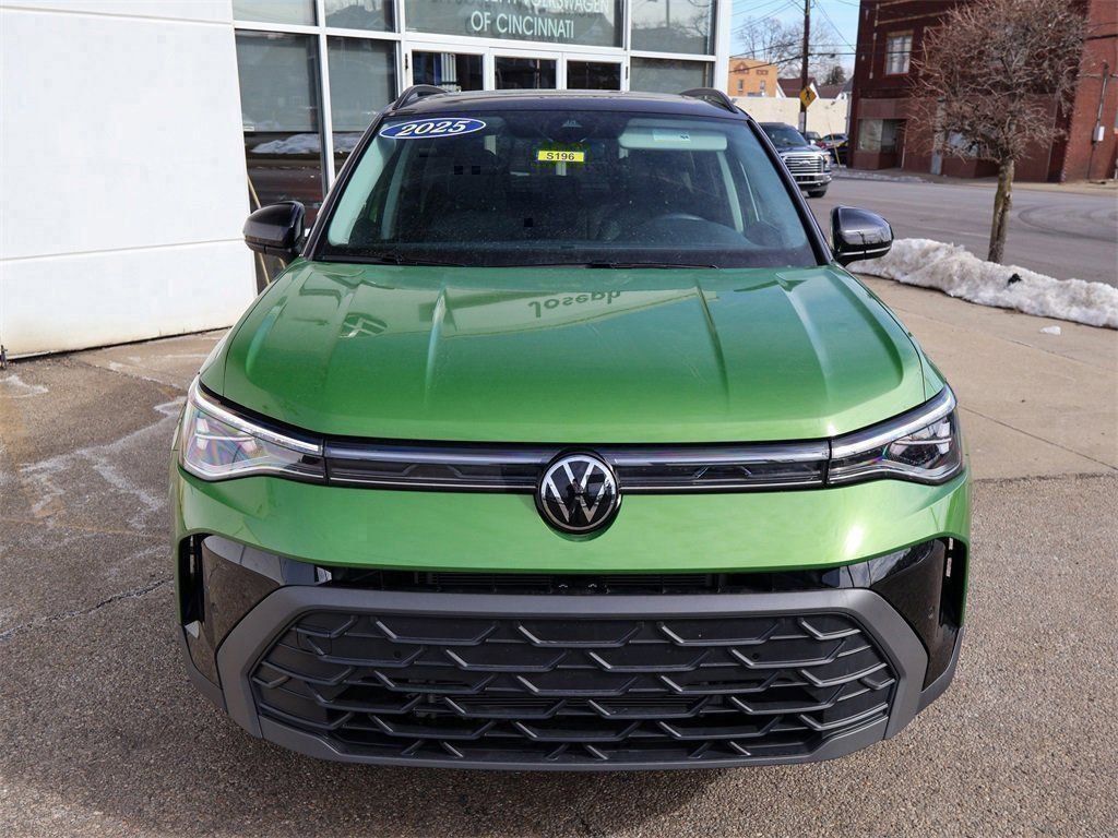 New 2025 Volkswagen Taos SE image 8