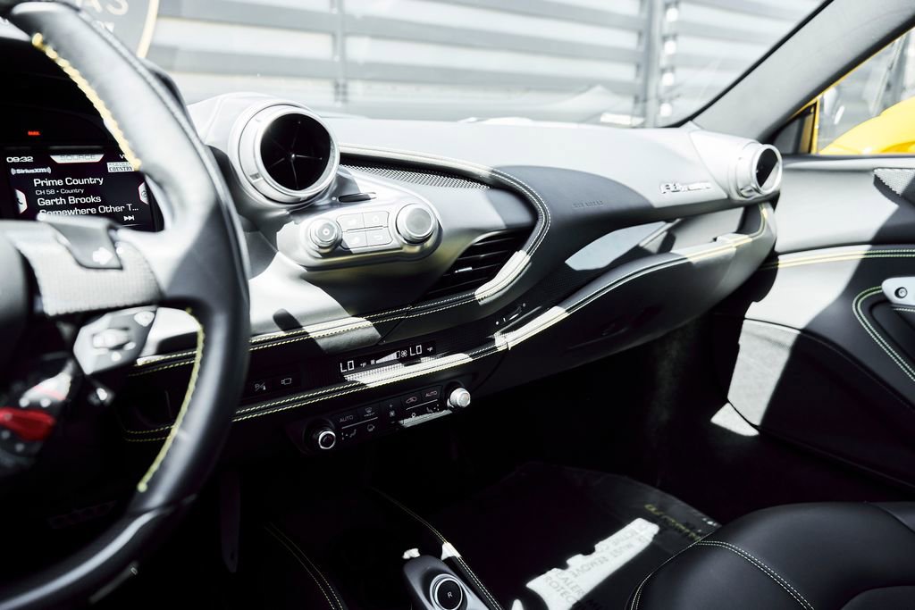 Used 2021 Ferrari F8 Tributo image 62