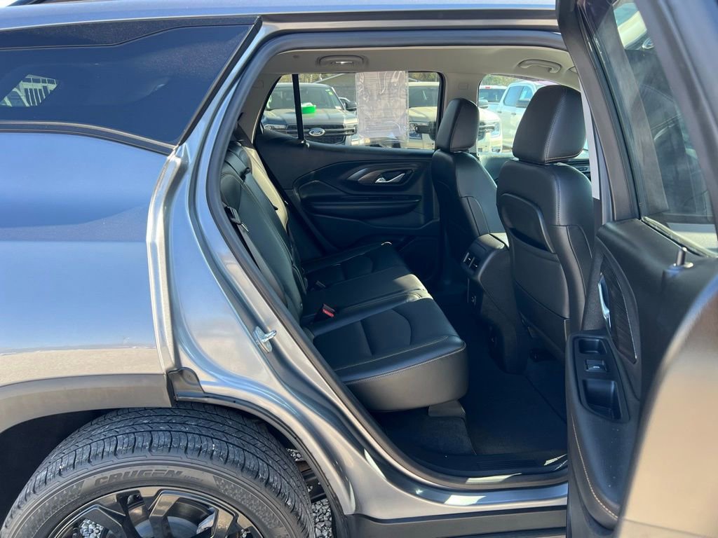 Used 2021 GMC Terrain SLT w/ Elevation Edition image 19