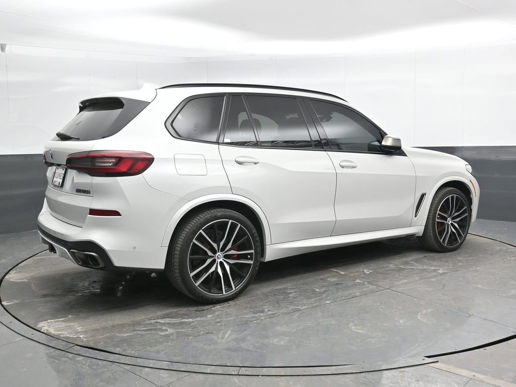 Used 2023 BMW X5 M50i w/ Executive Package image 3