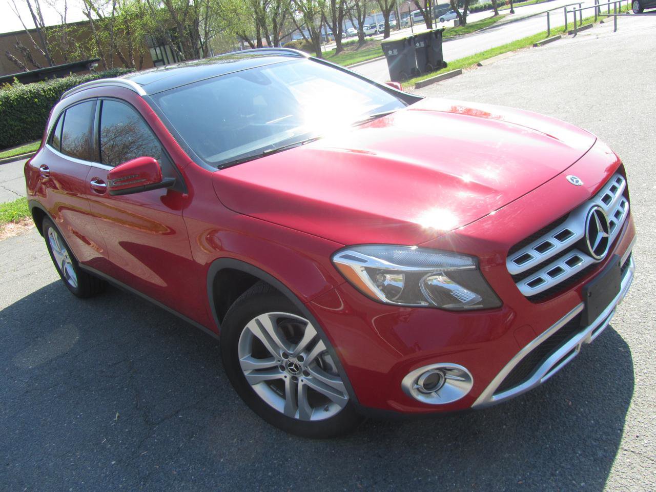 Used 2018 Mercedes-Benz GLA 250 4MATIC image 2
