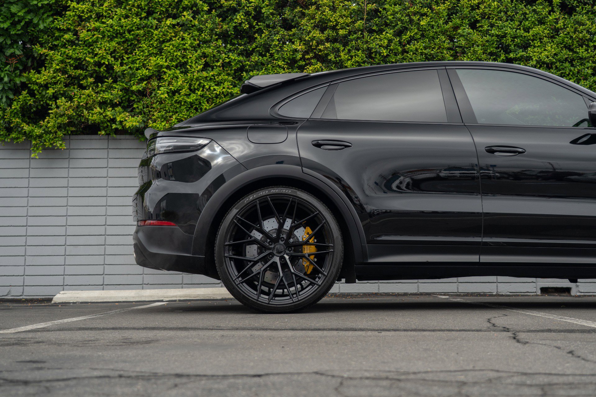 Used 2023 Porsche Cayenne Turbo GT image 10