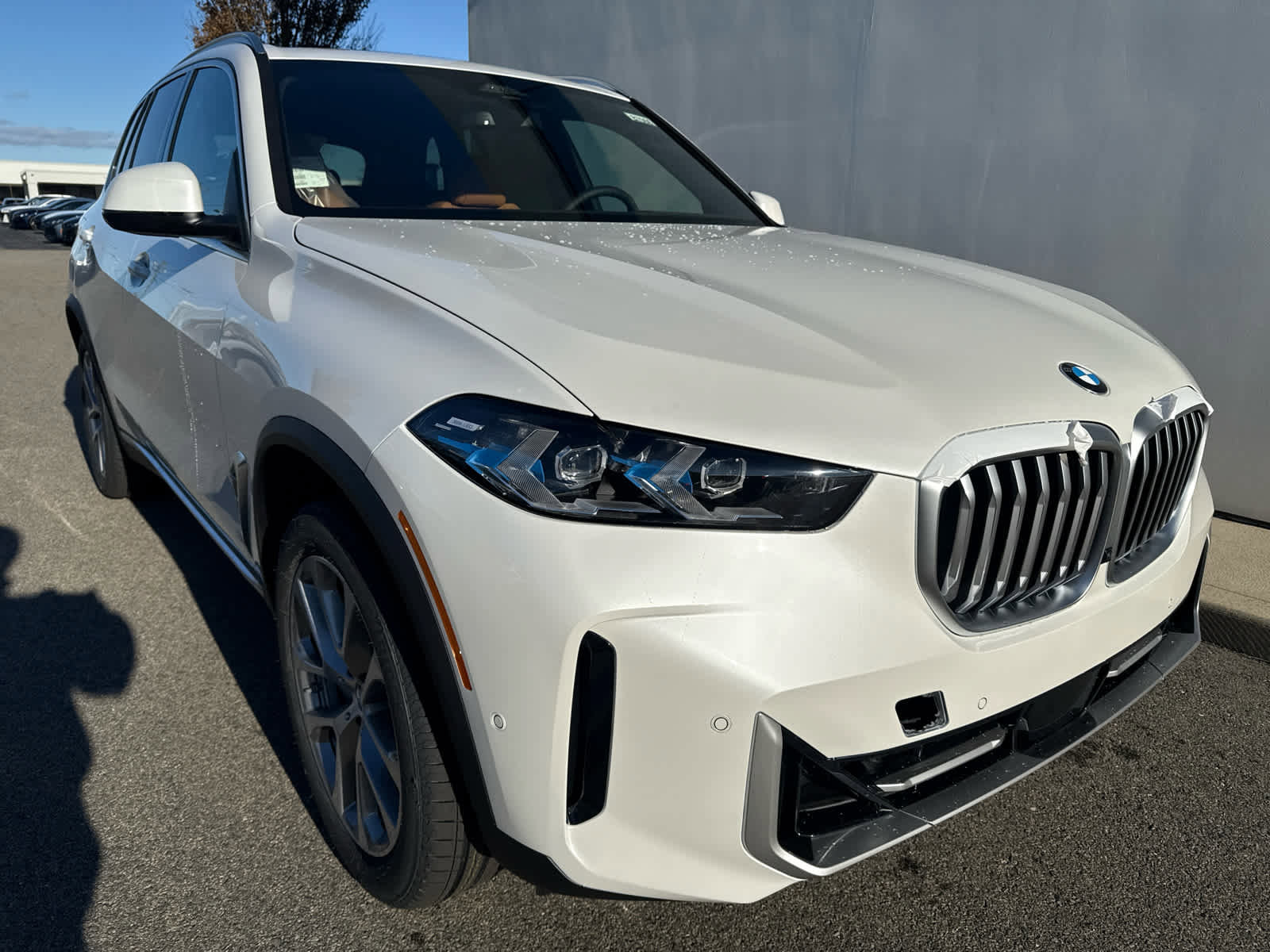 New 2026 BMW X5 xDrive40i w/ Premium Package image 2