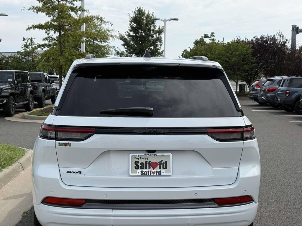 New 2027 Jeep Grand Cherokee Limited AWD/4WD image 11
