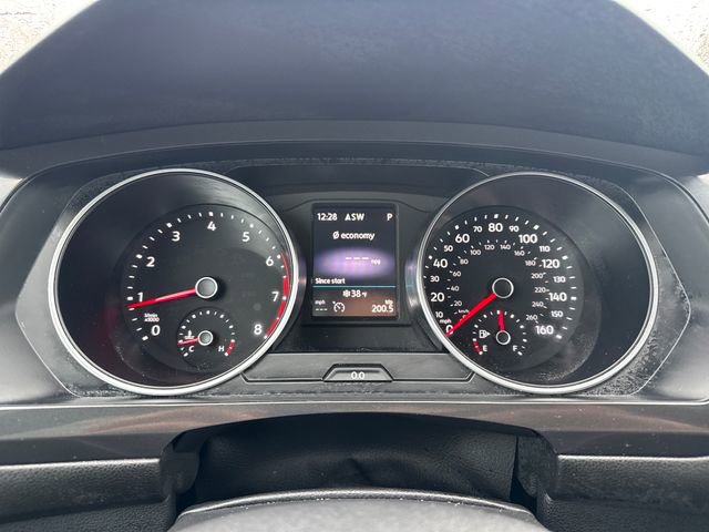 Used 2018 Volkswagen Tiguan SEL image 20