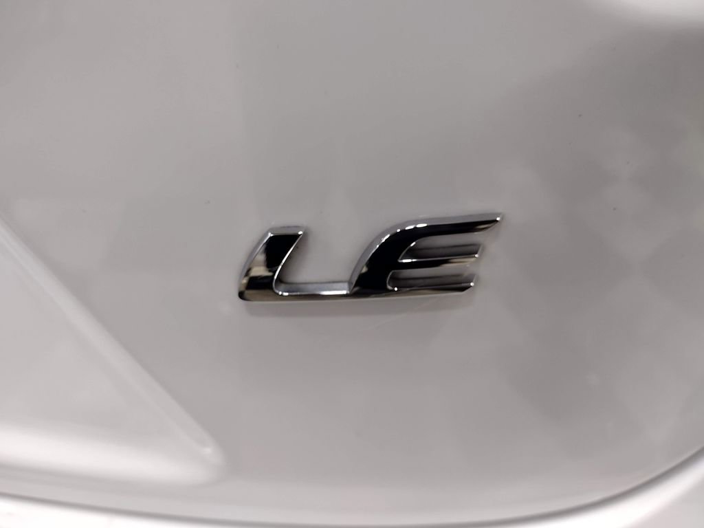 Used 2023 Toyota Corolla LE image 14