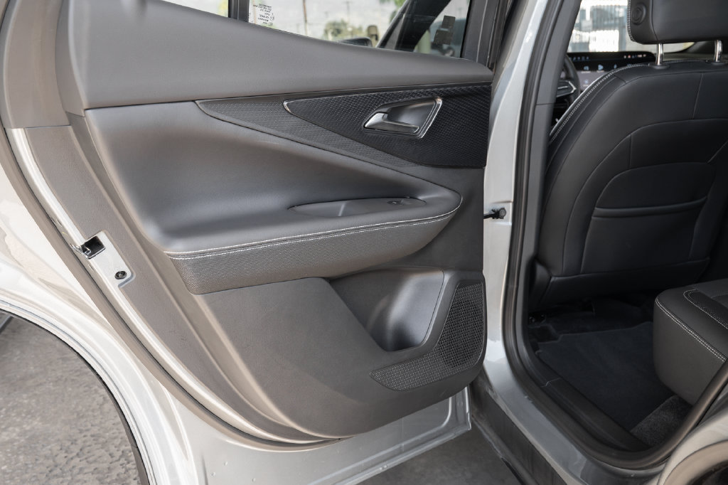 Used 2024 Chevrolet Blazer EV LT AWD/4WD image 34
