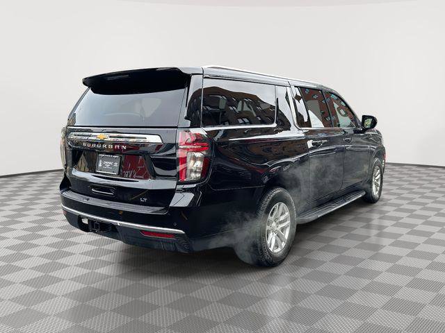 Used 2023 Chevrolet Suburban LT image 3