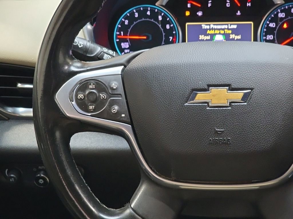 Used 2023 Chevrolet Traverse LT AWD/4WD image 15