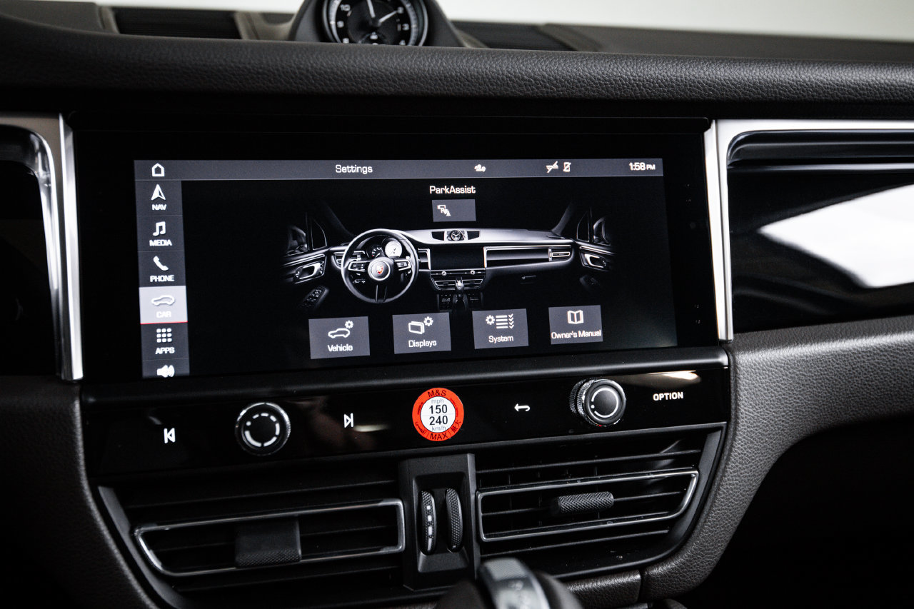 Certified 2026 Porsche Macan S AWD/4WD image 18