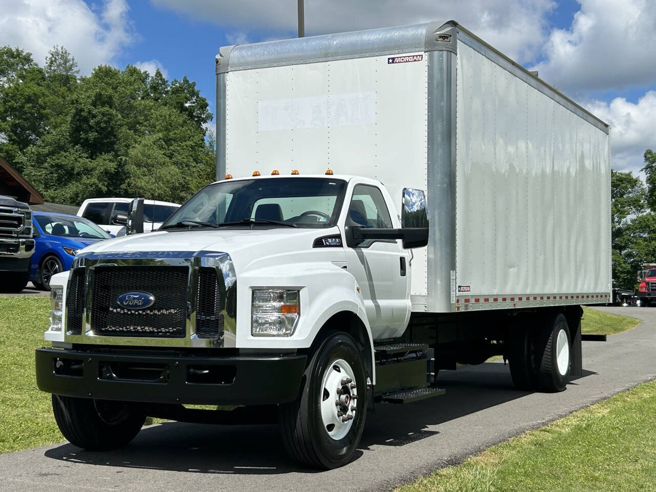 Used 2023 Ford F650 2WD Regular Cab Super Duty image 1