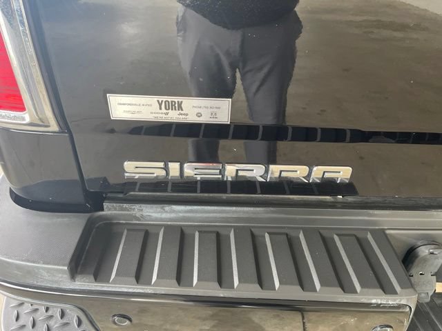Used 2016 GMC Sierra 3500 Denali w/ Duramax Plus Package AWD/4WD image 10