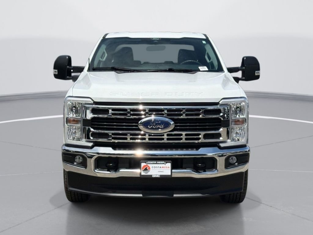 Used 2025 Ford F250 XLT AWD/4WD image 2