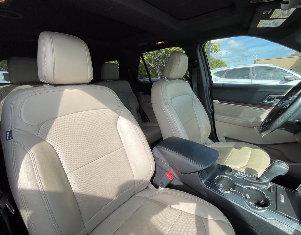 Used 2018 Ford Explorer Limited w/ Equipment Group 301A FWD image 27