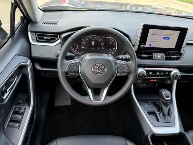 Used 2025 Toyota RAV4 XLE Premium image 28